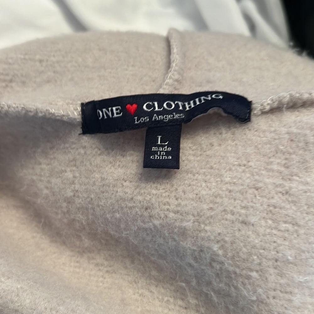 One clothing women’s size large, new without tags - Picture 6 of 6
